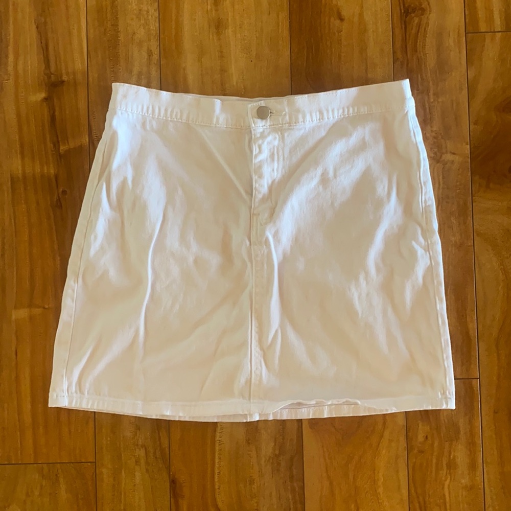 Pretty Little Thing White Denim Skirt